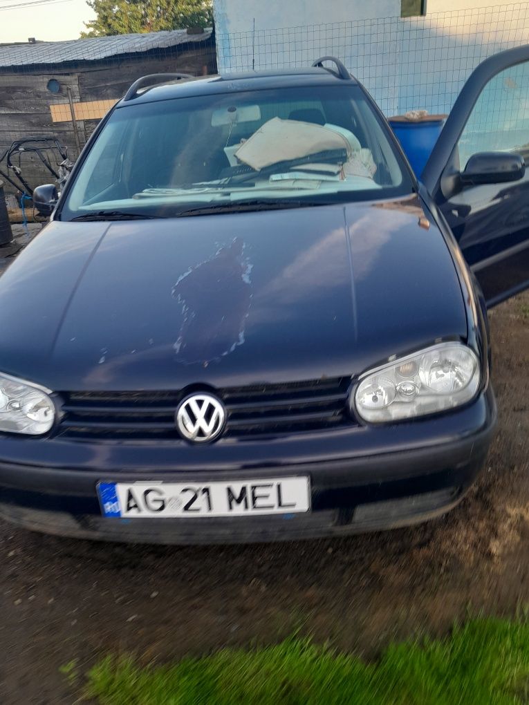 Vând Volkswagen Golf 4 BREAK