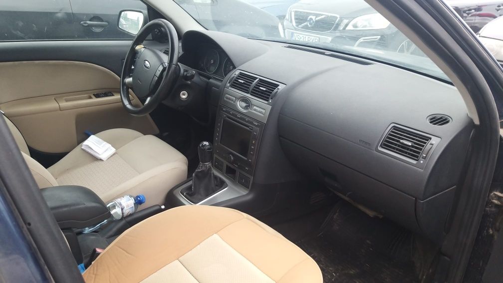 Mondeo 2004 2.0 diesel climă automată parbriz încălzit