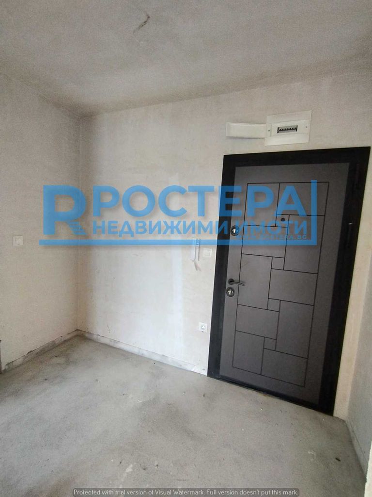 Продава се Двустаен апартамент в Търговище, Център - 60 кв.м за 1033 €/кв.м - Снимка #9