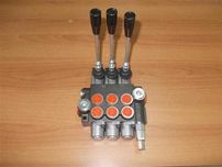 Distribuitor tractor  3 manete dubla comanda fabricat EU