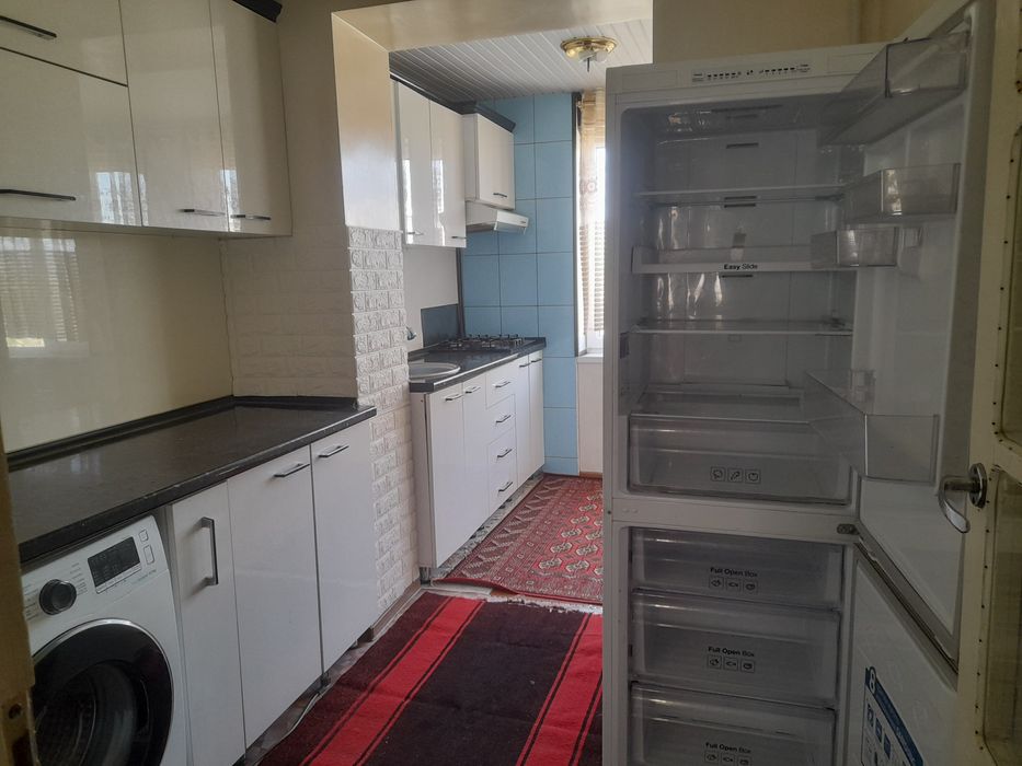 Samarkanskiy dunyotextilni orqa tomonida 3 xona 3 etaj