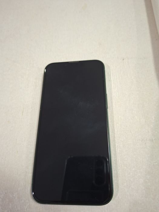 Продам Iphone 13