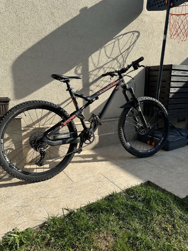 Commencal Meta v4 Race