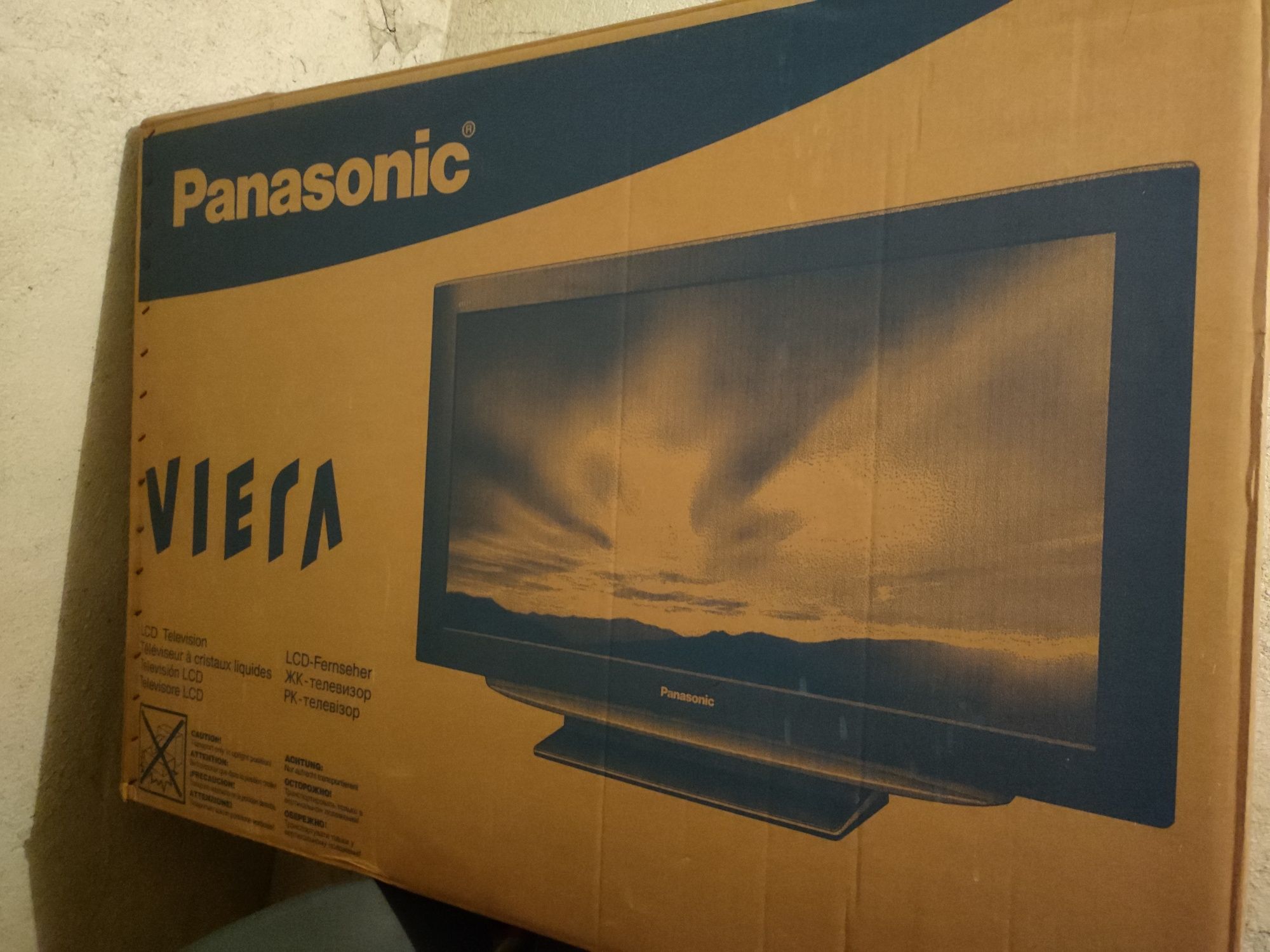 Телевизор LCD Panasonic VIERA 37