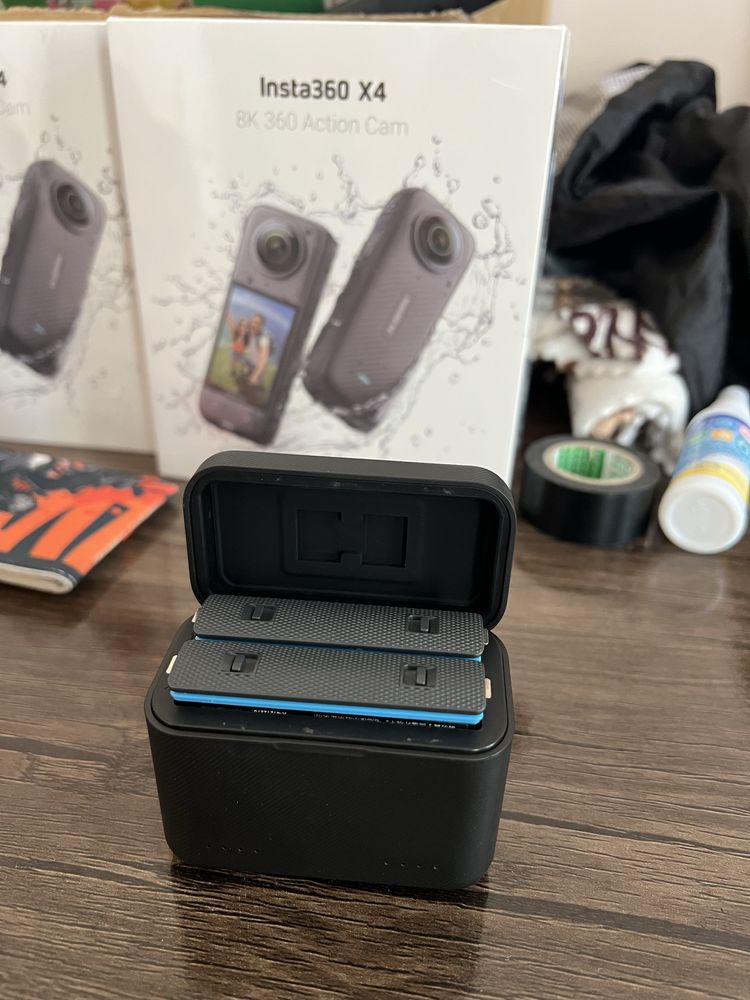 Insta 360 x3   x4  kameralar uchun qowimcha akmulyator va cese