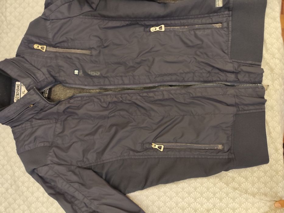 Есенно спортно яке XL, но отговаря на L