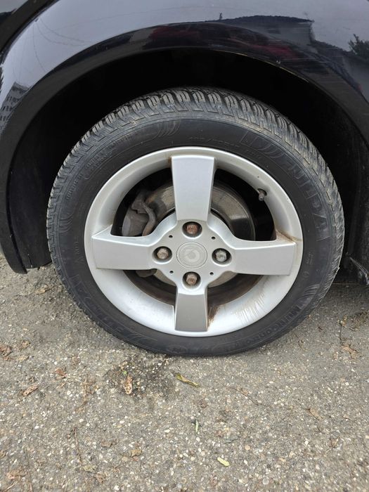 Vând anvelope M+S 195/50/15