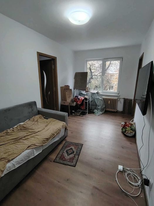 Vînd apartament 2 camere (strada Milcov nr.112)