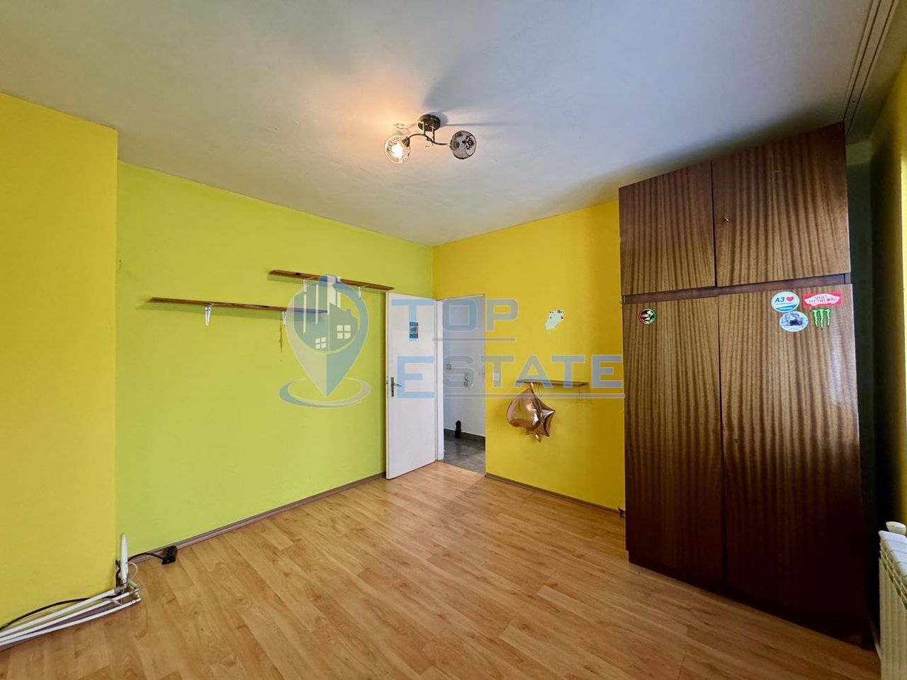 Продава се Тристаен апартамент в Горна Оряховица - 78 кв.м за 1090 €/кв.м - Снимка #3