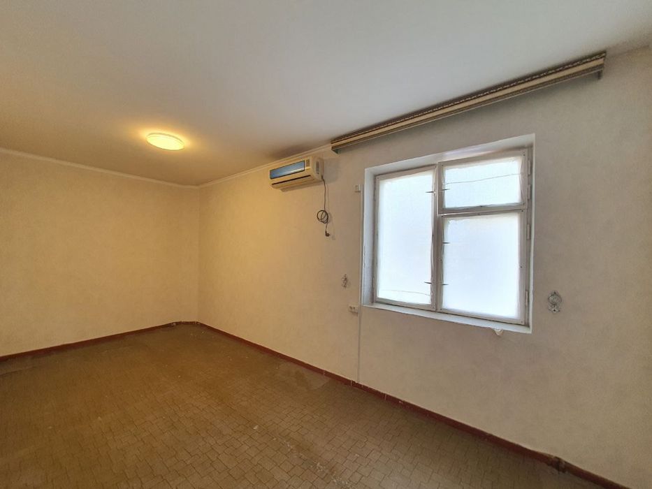 Фрунзенский масивда 2 хоналик квартира ижарага берилади