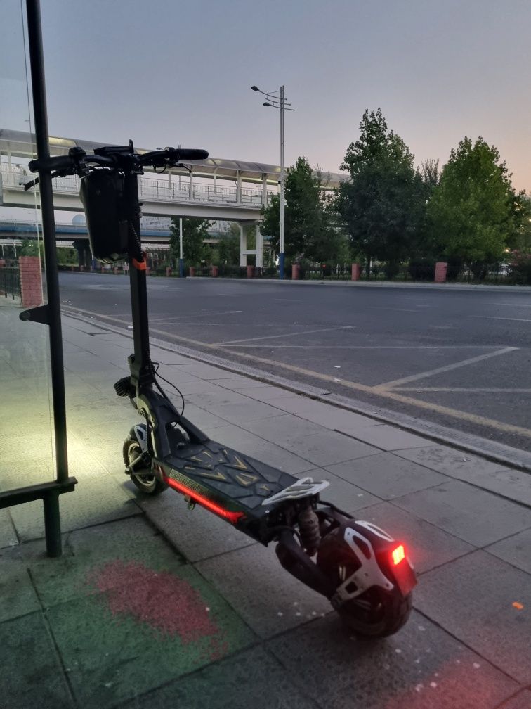 Продам электросамокат аналог kugoo g3 pro