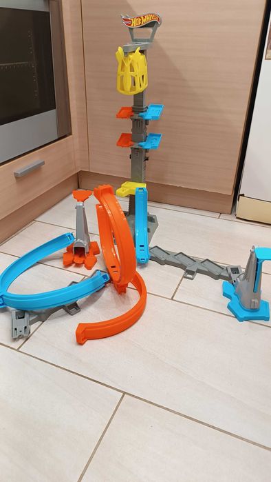 Hot Wheels Looping Action Launch Track Set лупинг писта