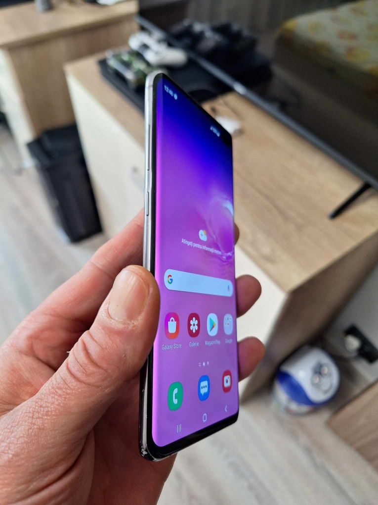 Vând samsung s10 plus 512 gb