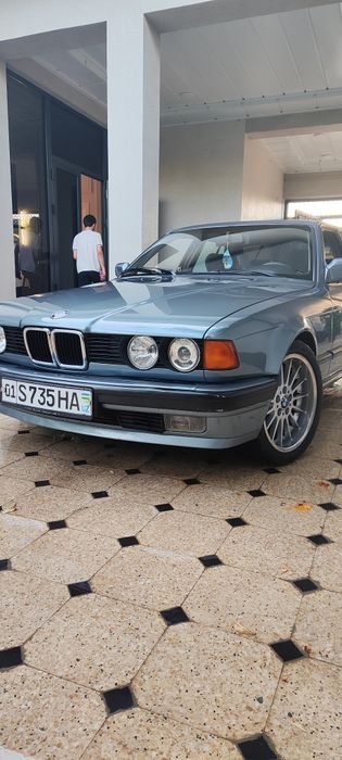 Тип двигателя: Бензиновый, рядный 6-цилиндровый или V8.
Тип двигателя: