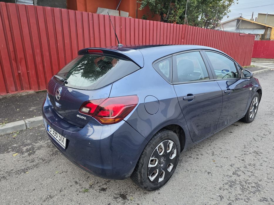 Opel Astra J 1.7 CDTI, 2012, 227.000 km, Euro 5, 110 CP, 3000 €