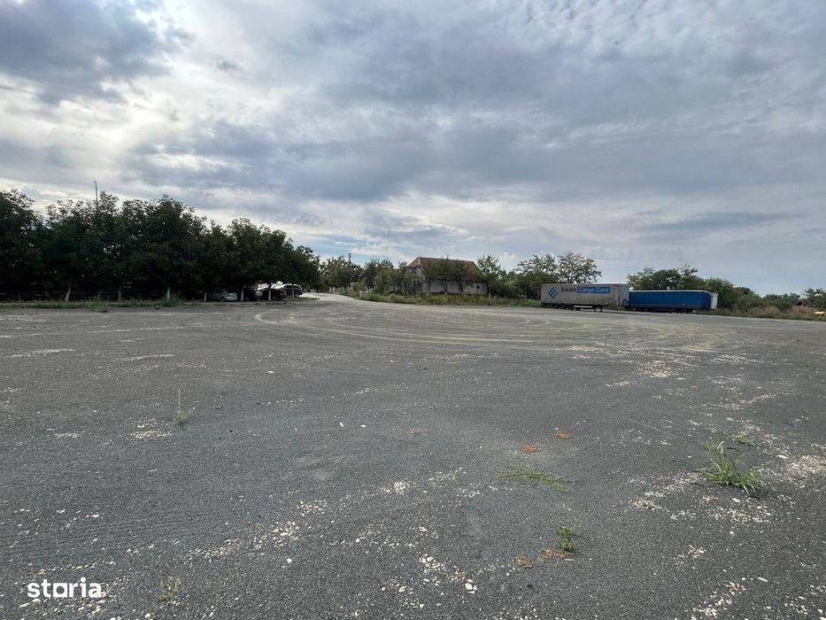 Teren generos, 8000 mp,  pentru parcare TIR , Semlac