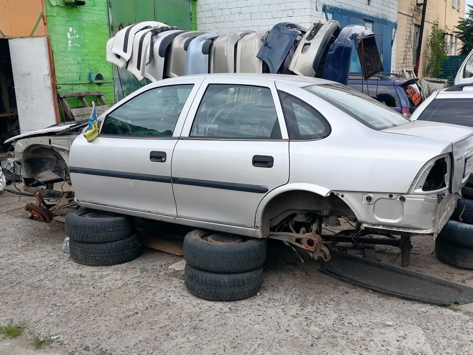 Opel Vectra B по запчастям