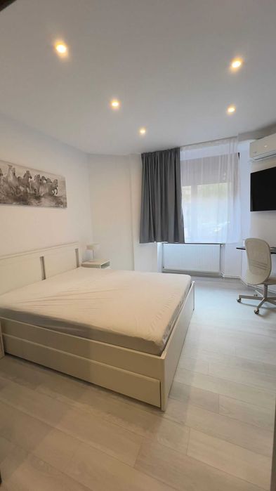 Apartament 2 camere de inchiriat - ultracentral Magheru - renovat