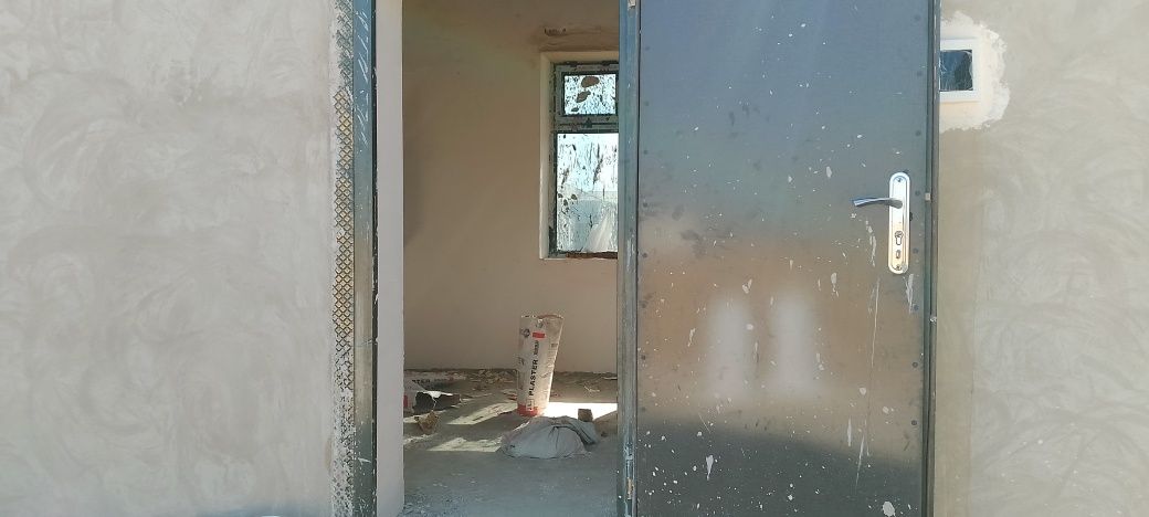 Uy sotiladi Malikrabot uzumzor qorgoni