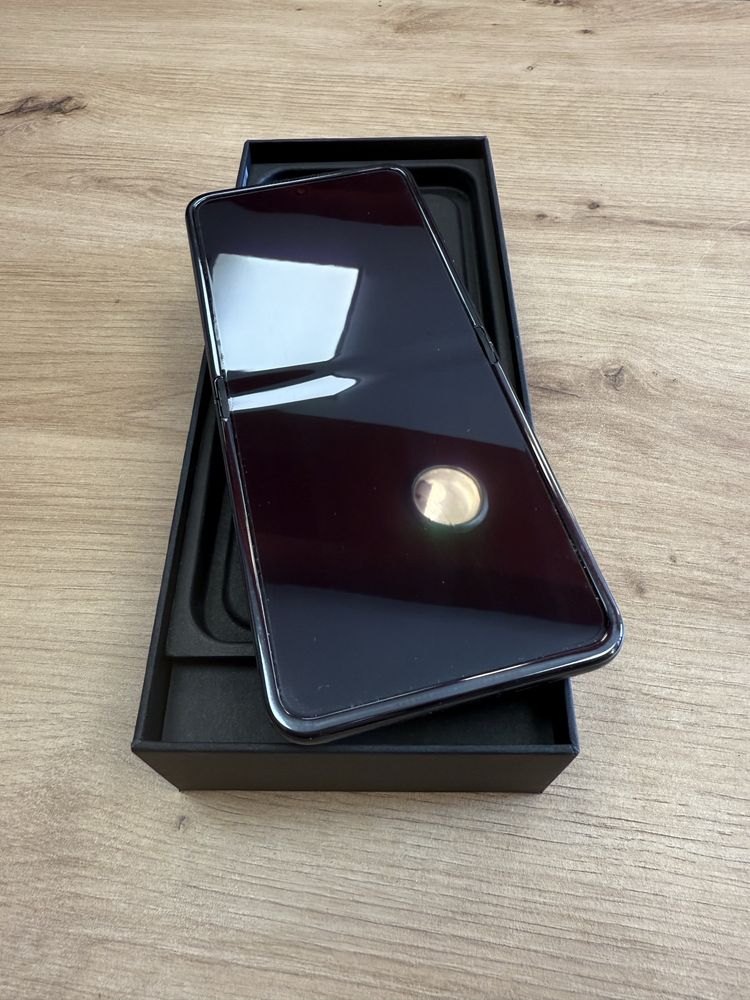 Motorola Razr 50 8+256GB Н-87395