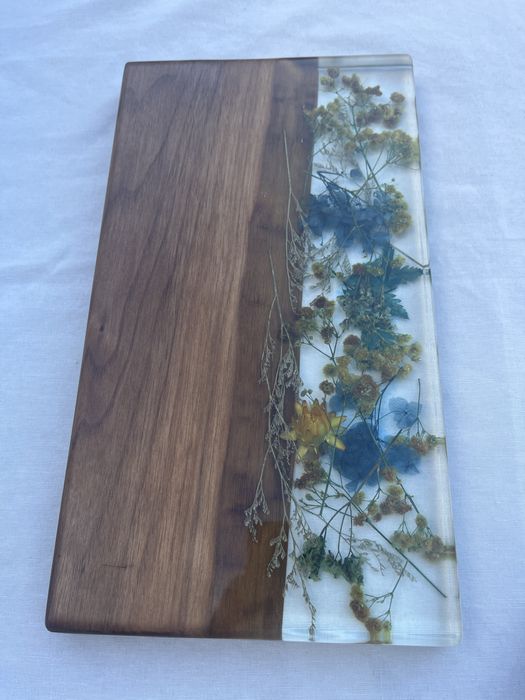 Дъска от орех и епоксидна смола