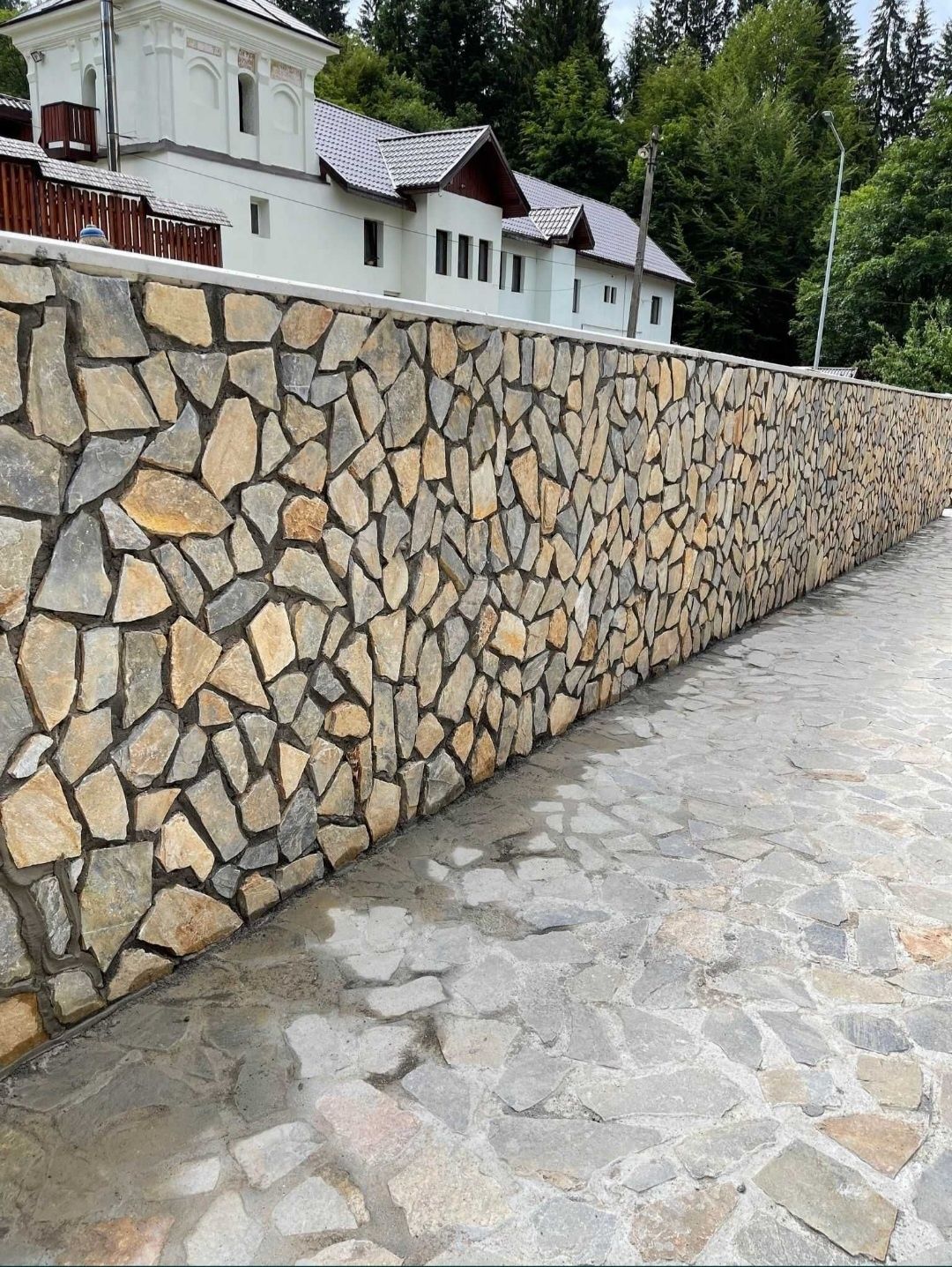 Piatra naturala de munte pentru placari, calitate premium!