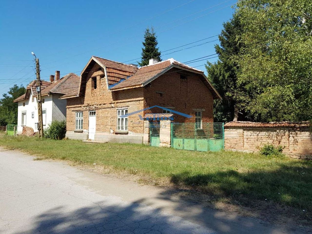 Продава се Къща в с. Хайредин, Област Враца - 180 кв.м за 99 €/кв.м - Снимка #1