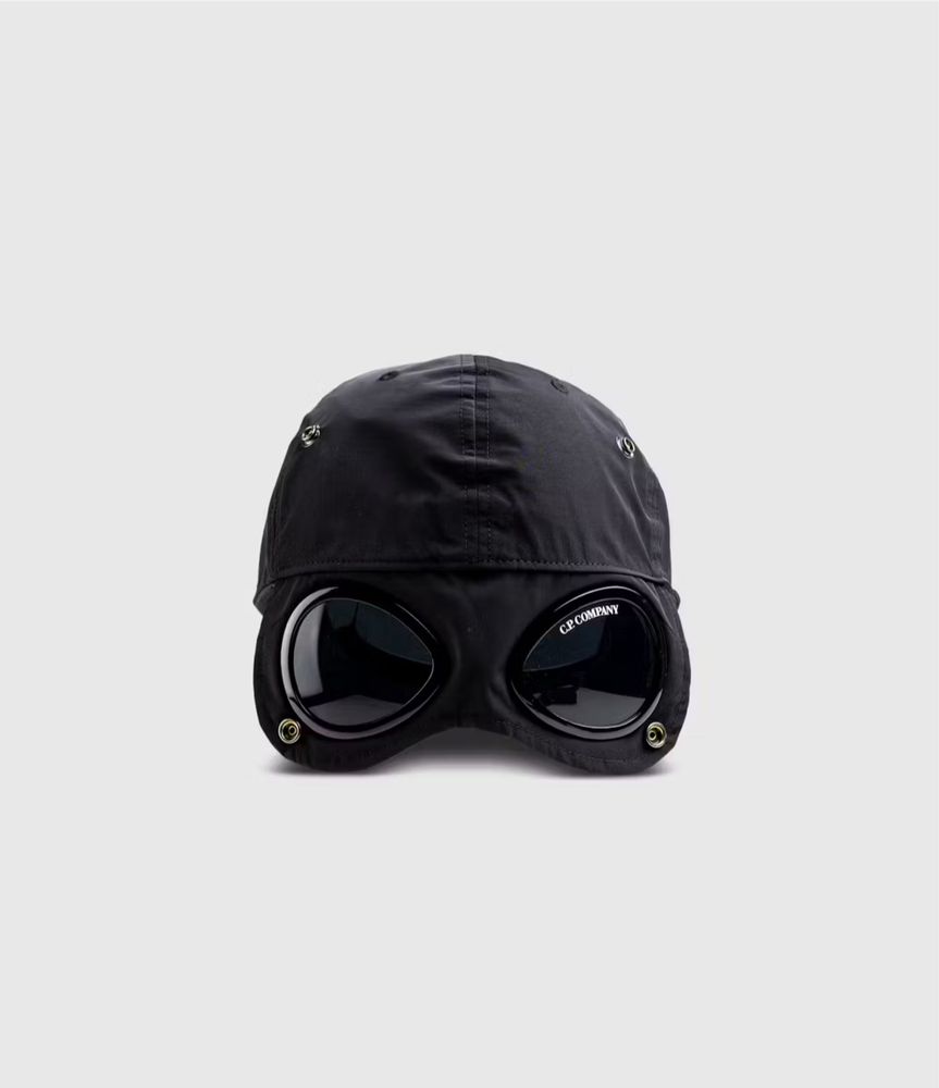 Шапка с козирка C.P. Company Goggle