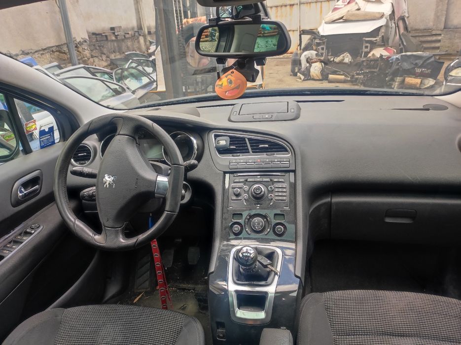 На части!Пежо-5008,2.0HDI-150к.с.