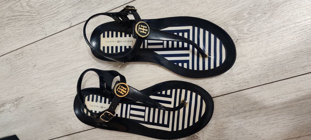 Sandale de vară, de dama. Tommy Hilfiger. Mărimea 37