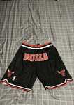 Чисто нови шорти на BULLS 2XL