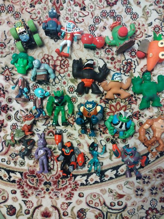 Игрушки Гуджицу,Бентен,зомби против растений