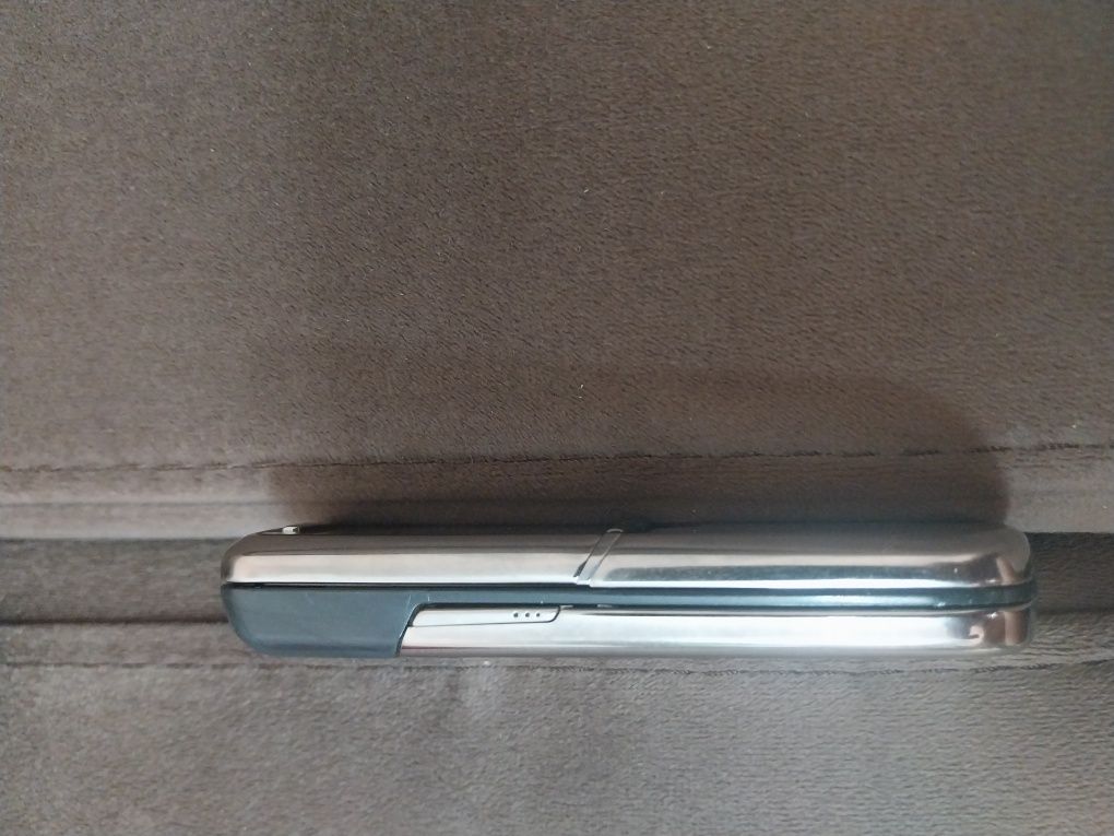 Nokia 8800 класик с док станция