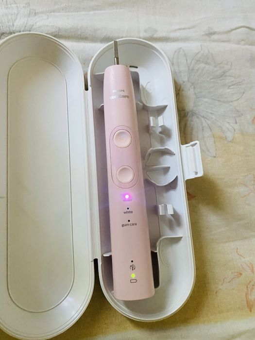 Четка за зъби Philips sonicare 5100