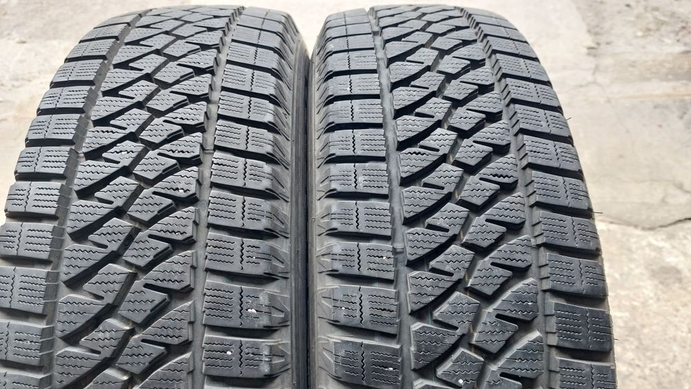 Зимни гуми 195/65/16 C Bridgestone Blizzak W810 2  броя