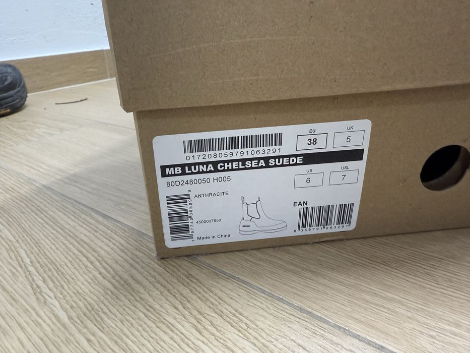 Ghete moon boot noi marimea 38