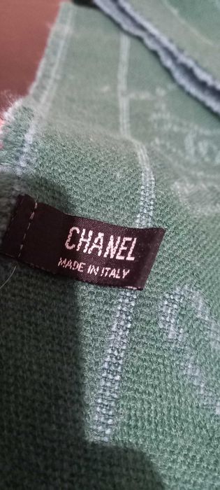 Fular/esarfa Chanel - Italia