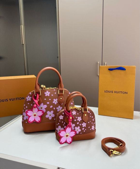 Geanta Louis vuitton muraki alma pe stoc
