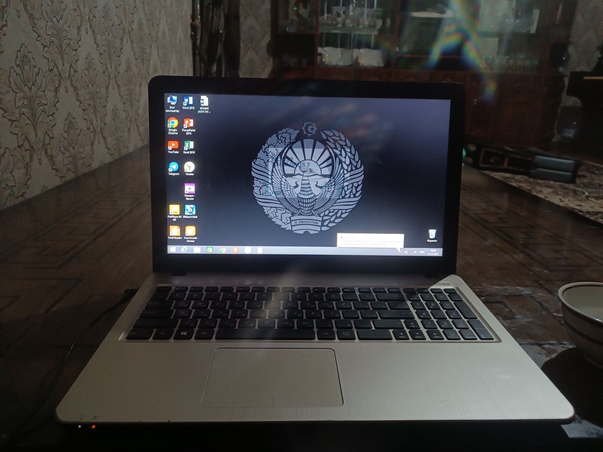 Kompyuter ASUS ishlatilgan holati zoʻr