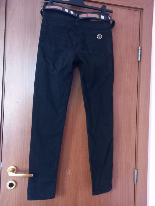 Еластични дънки черни