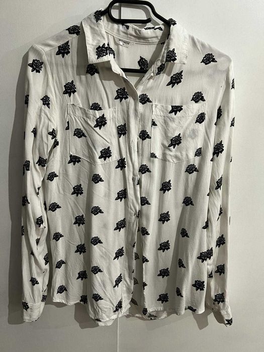 Camasa alba cu flori negre marimea 36 S