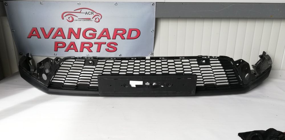 Предна решетка/броня Peugeot 408 (2014-2022)