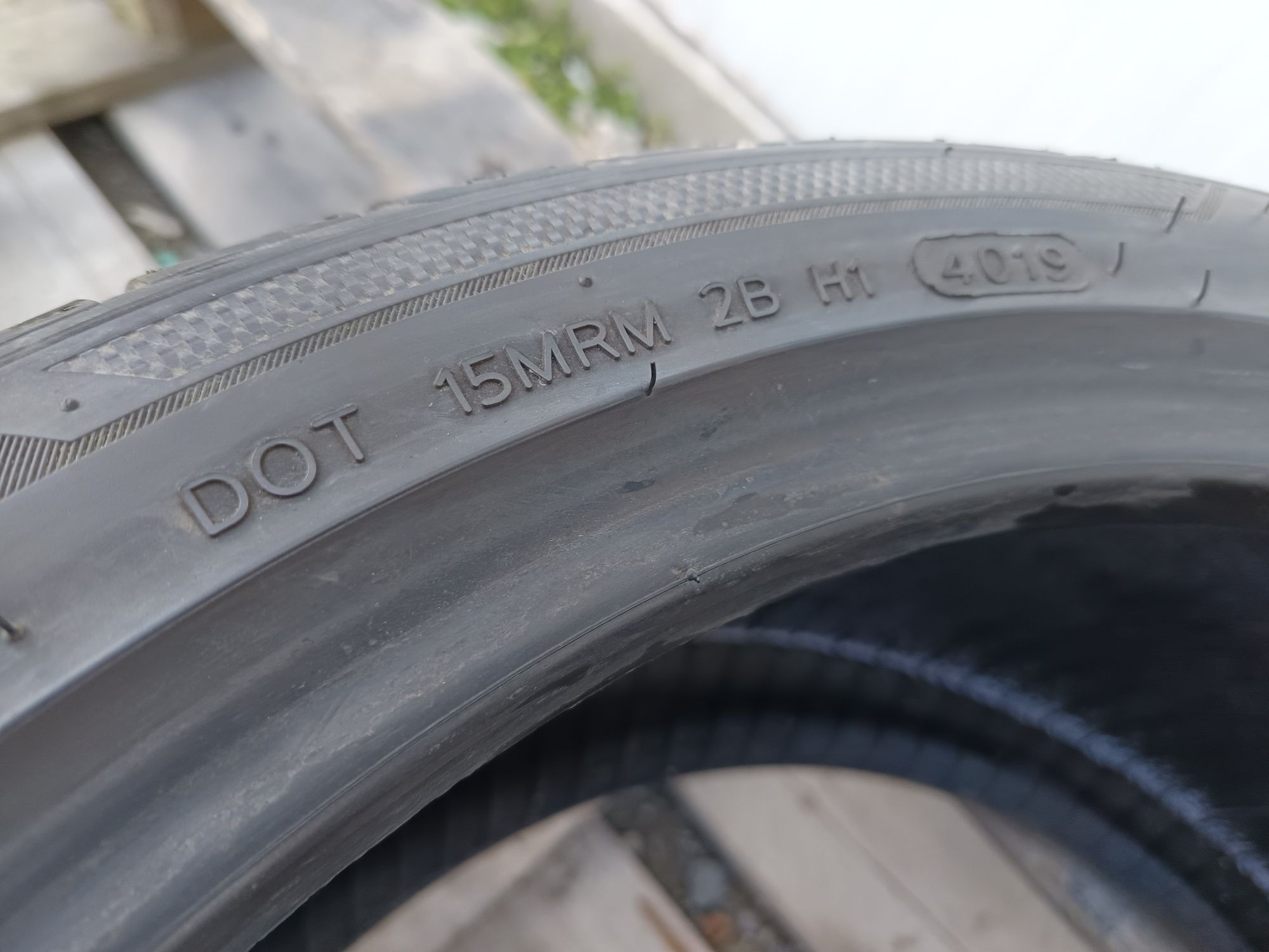 255 35 ZR 18 Hankook Дот4019