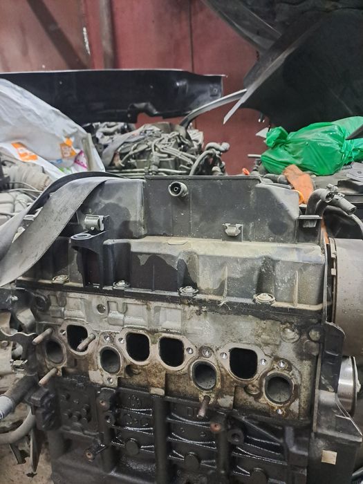Chiulasa motor 1.9 tdi diesel cod bls vw touran , caddy , golf 5
cod B