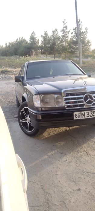 Mercedes Benz w124 sotiladi