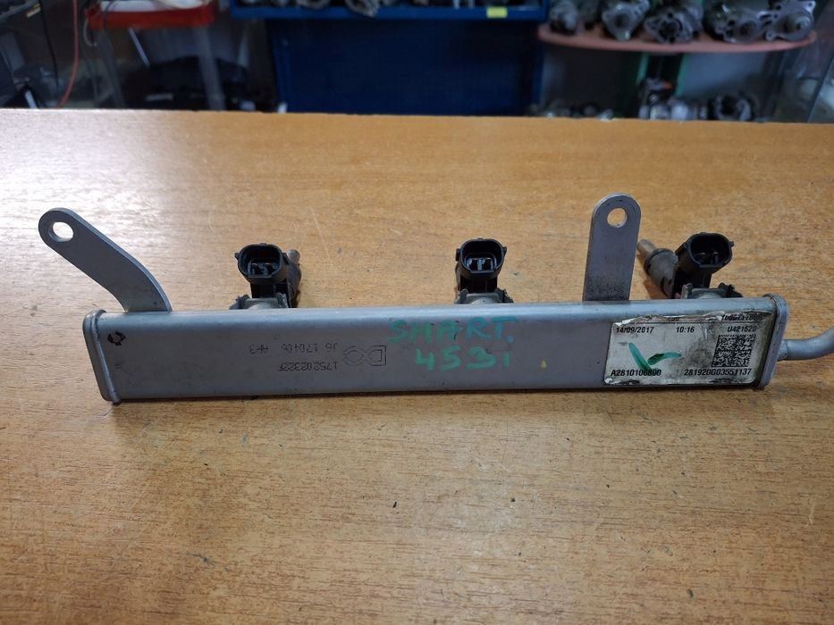 Rampă injectoare Smart ForFour w453 1.0 Benzina