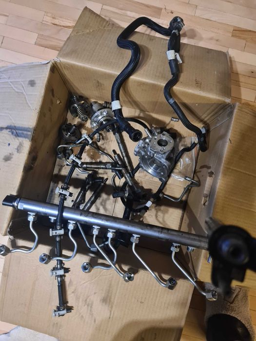 Дюзи,  попма горивен комплект реал за BMW F10 3.0d 245 k.c