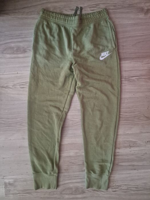 Дамско Nike номер S