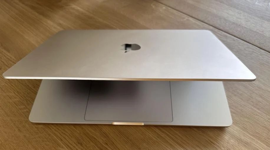 Macbook Air, M2 chip