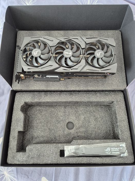 Vand placa video ASUS Rog Strix 5700 XT